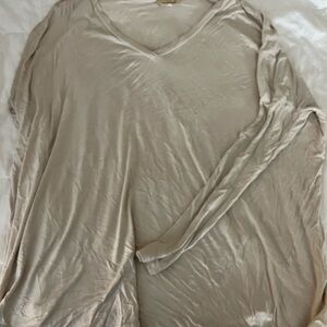 Piko 1988 Beige V-Neck Apparel